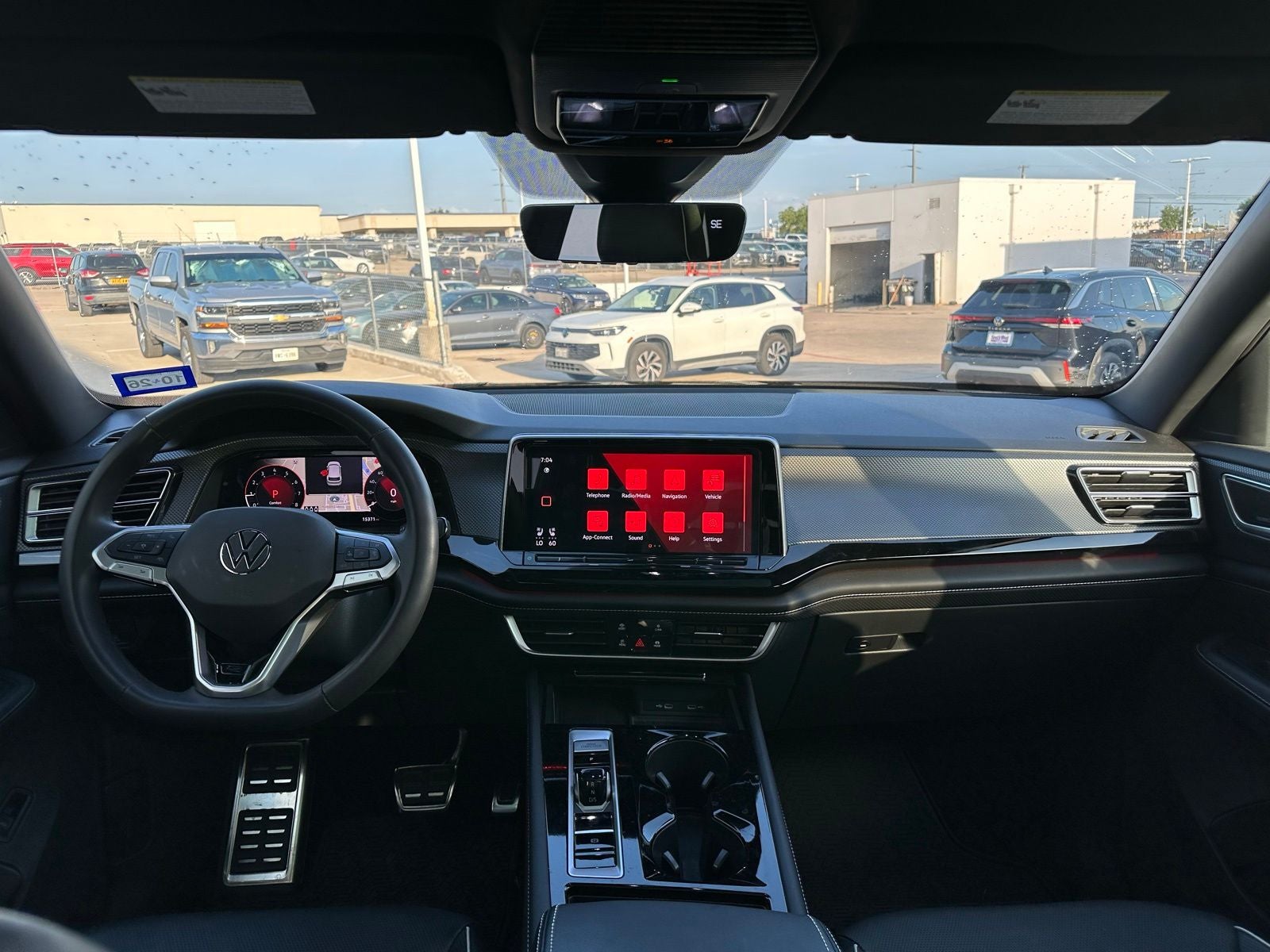 2024 Volkswagen Atlas Cross Sport 2.0T SEL Premium R-Line