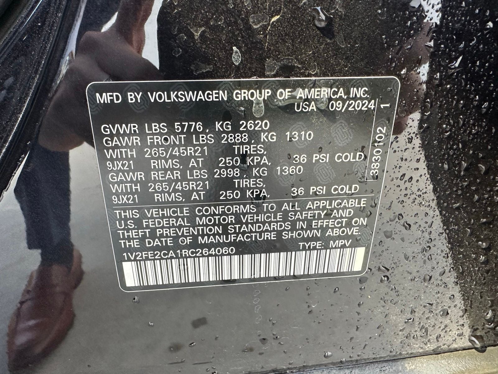 2024 Volkswagen Atlas Cross Sport 2.0T SEL Premium R-Line