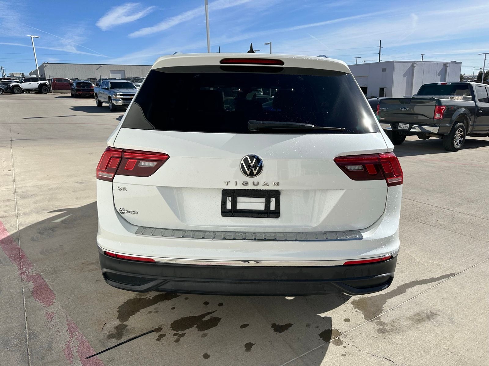 2023 Volkswagen Tiguan 2.0T SE