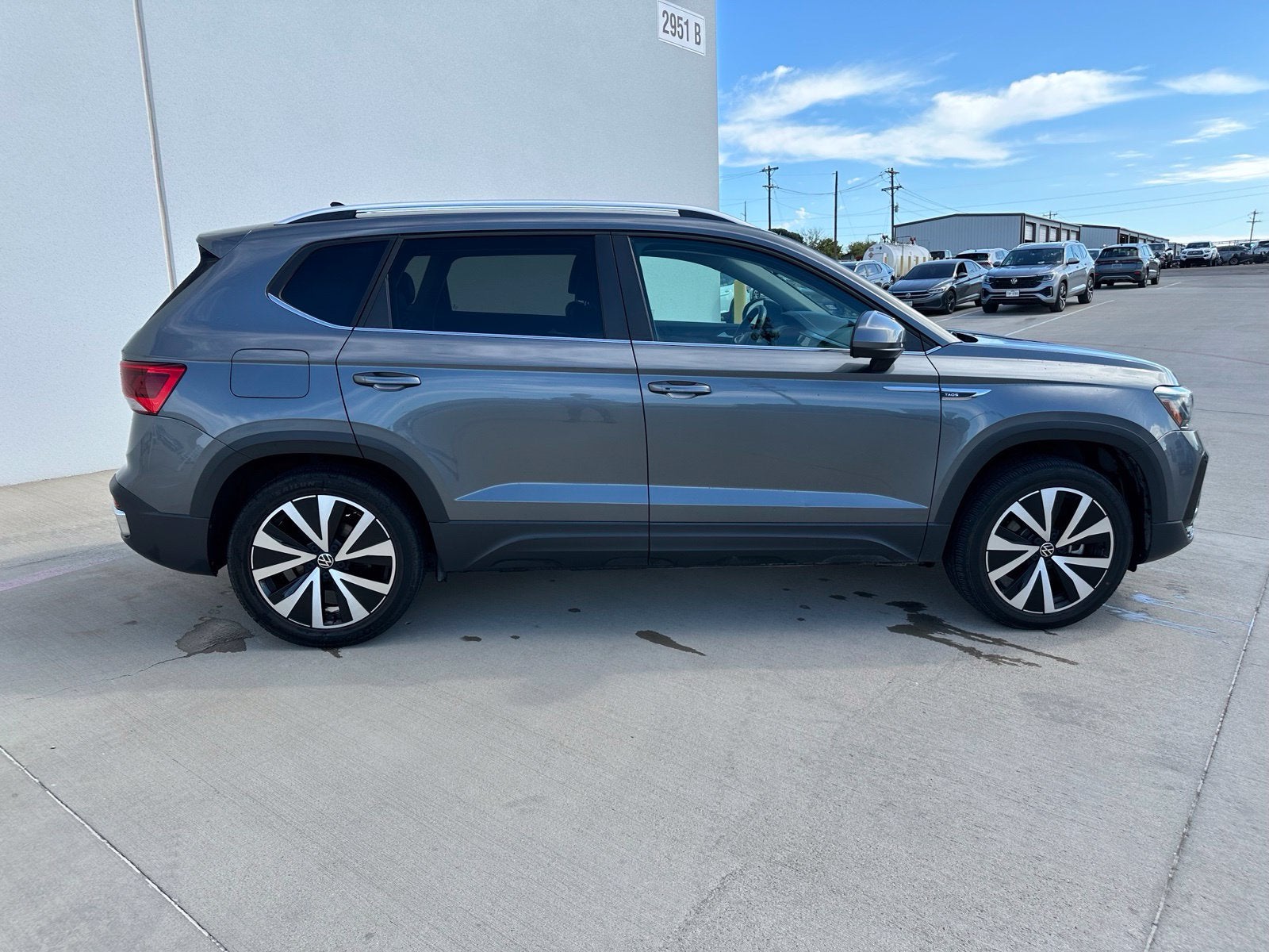 2023 Volkswagen Taos 1.5T SE