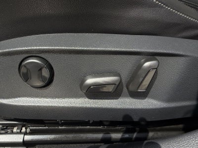 2019 Volkswagen Golf R DCC & Navigation 4Motion