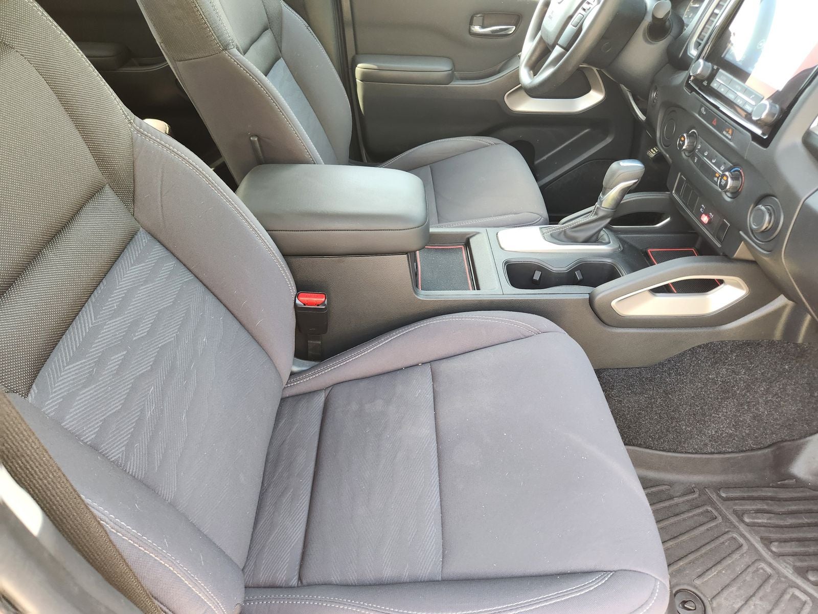 2024 Nissan Frontier Crew Cab SV 4x2