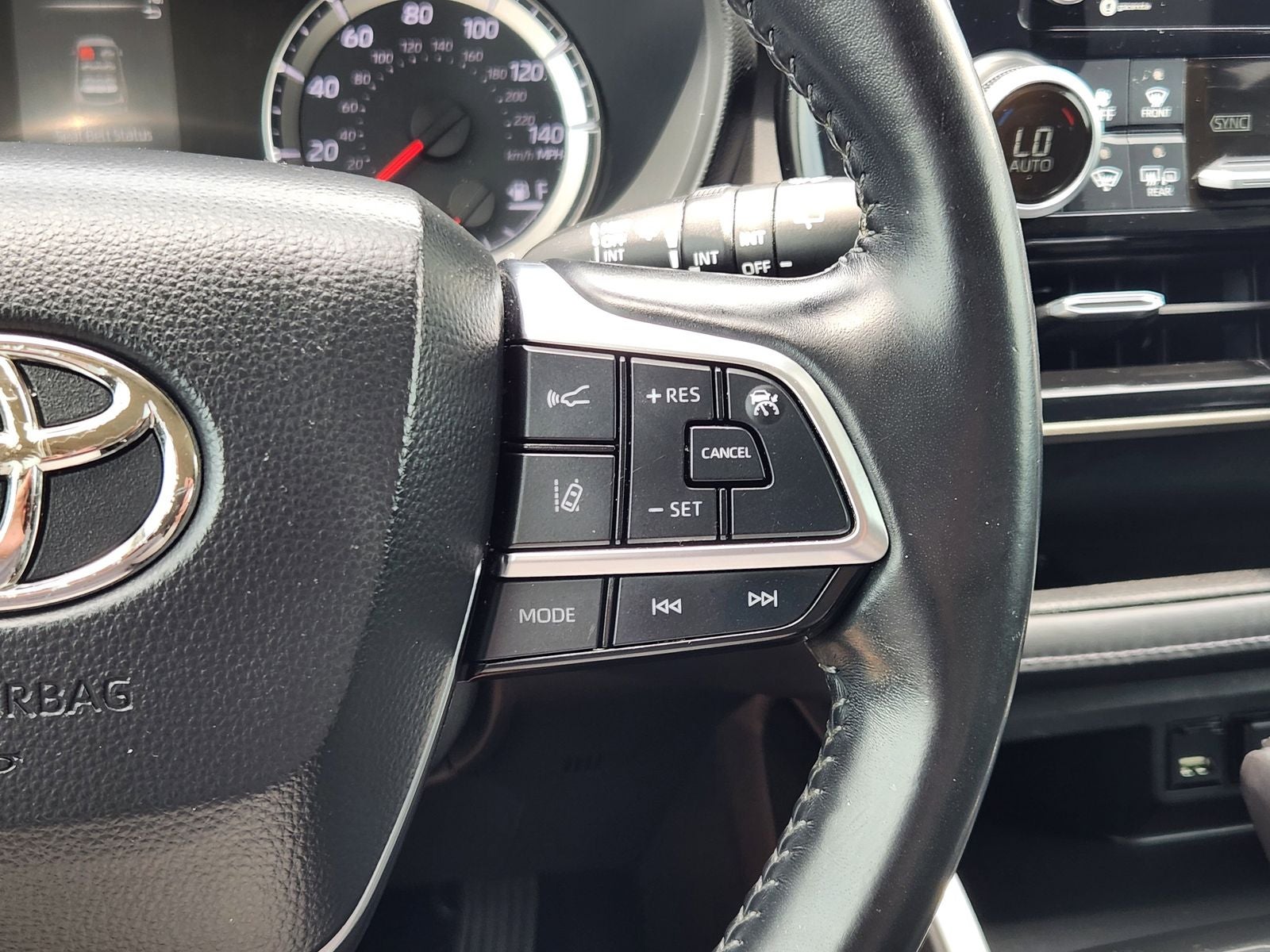 2021 Toyota Highlander LE