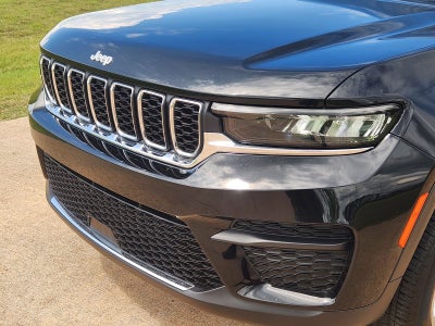 2025 Jeep Grand Cherokee Laredo X 4x2