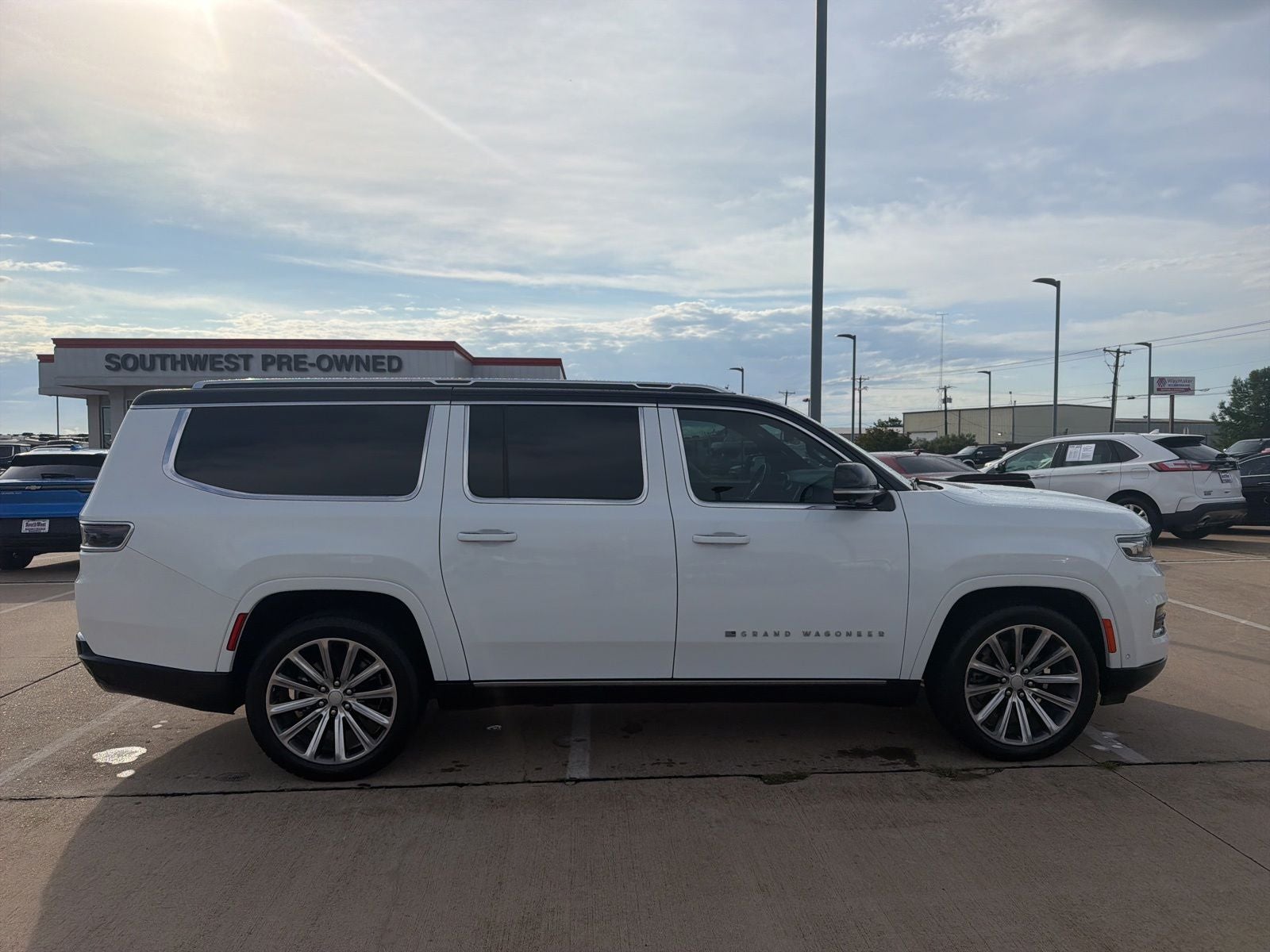 2023 Jeep Grand Wagoneer L Series II 4x4