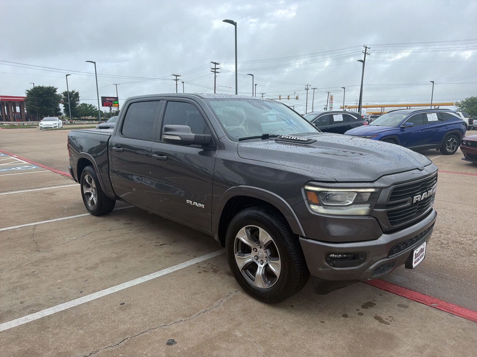 2022 RAM Ram 1500 Laramie Crew Cab 4x2 5'7' Box