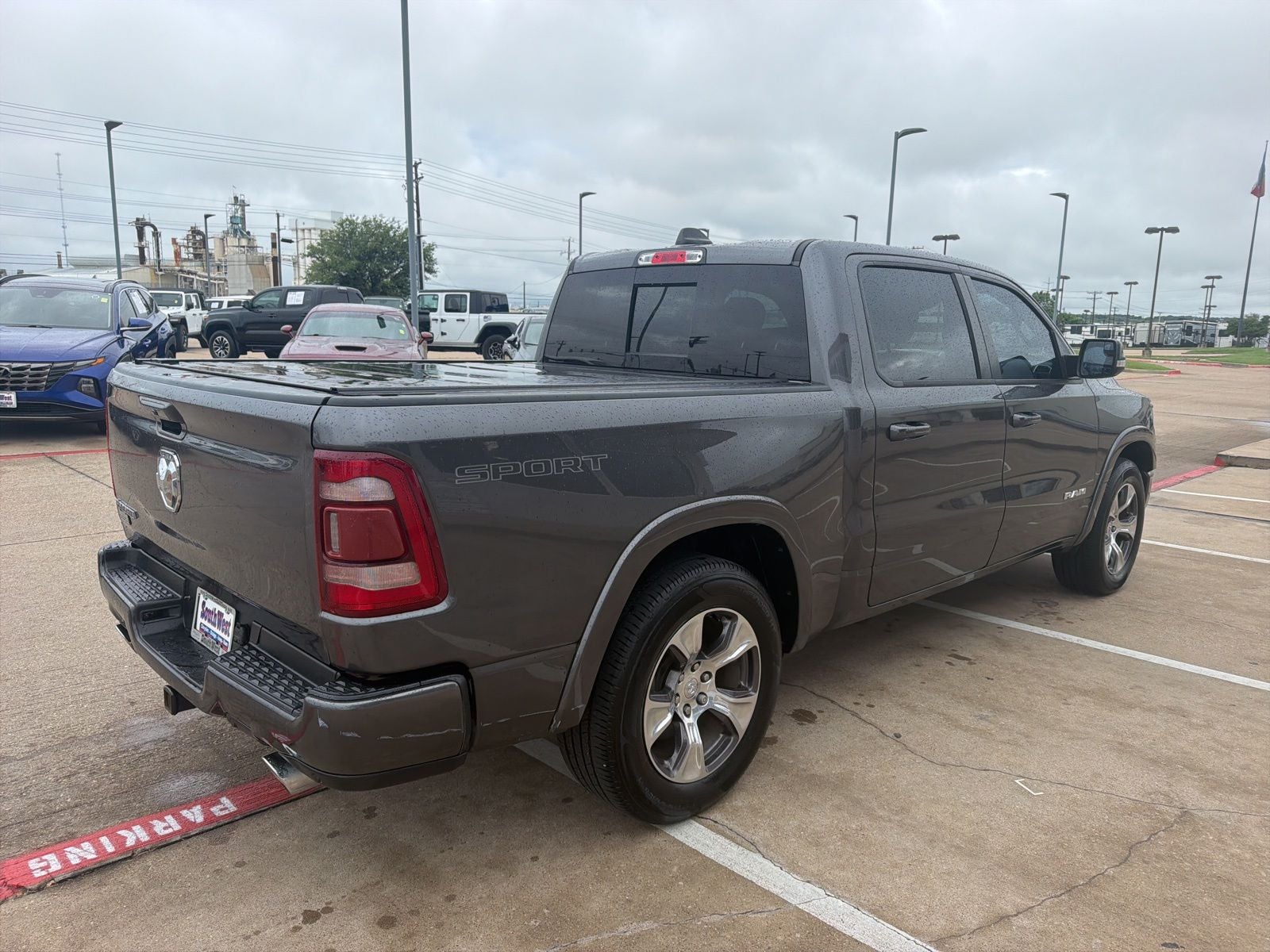 2022 RAM Ram 1500 Laramie Crew Cab 4x2 5'7' Box