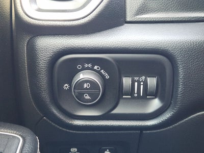 2021 RAM Ram 1500 Laramie Crew Cab 4x2 5'7' Box