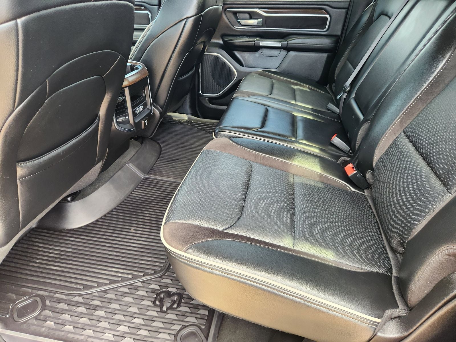 2022 RAM Ram 1500 Laramie Crew Cab 4x4 5'7' Box