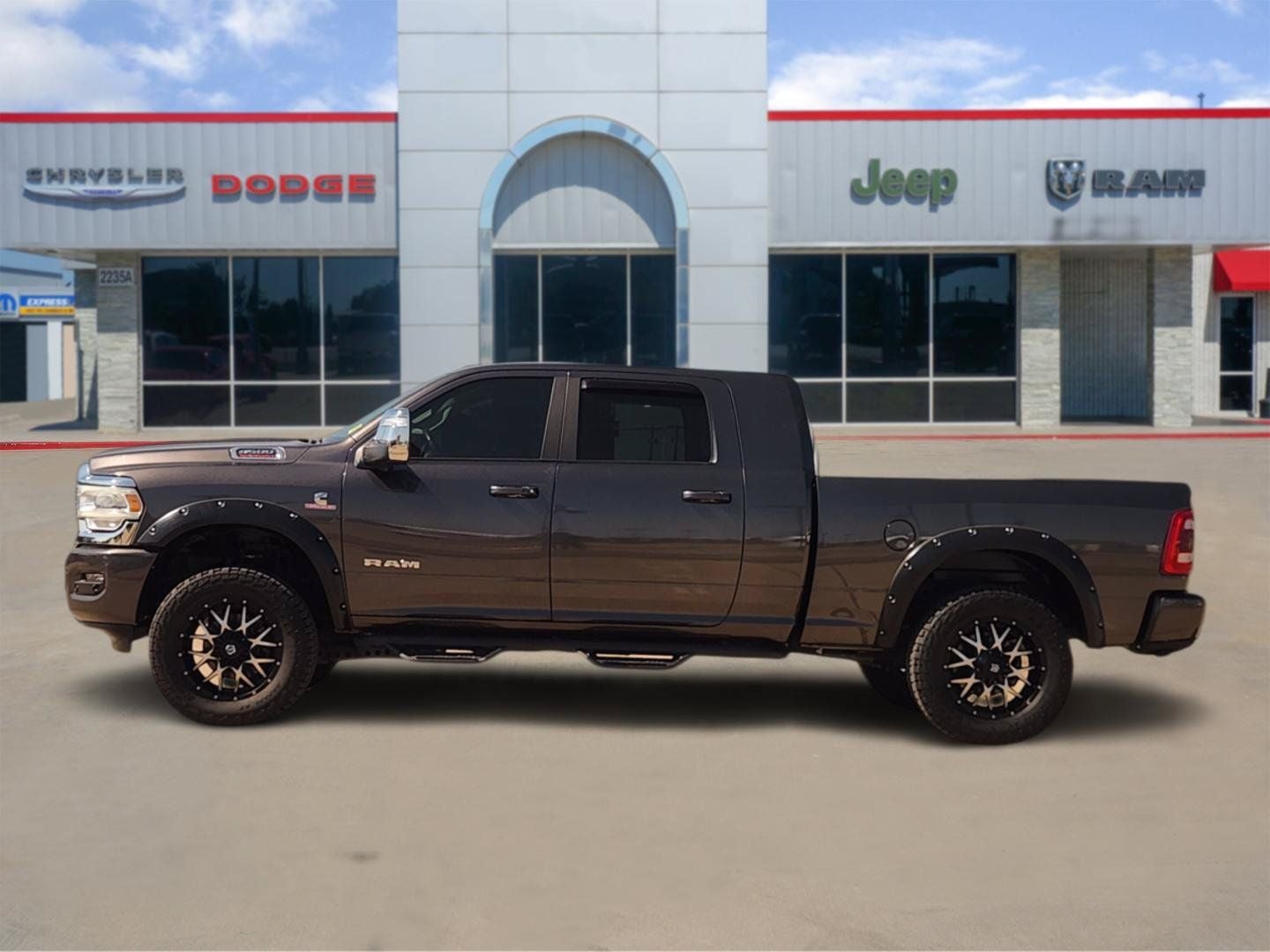 2023 RAM Ram 3500 Laramie Mega Cab 4x4 6'4' Box