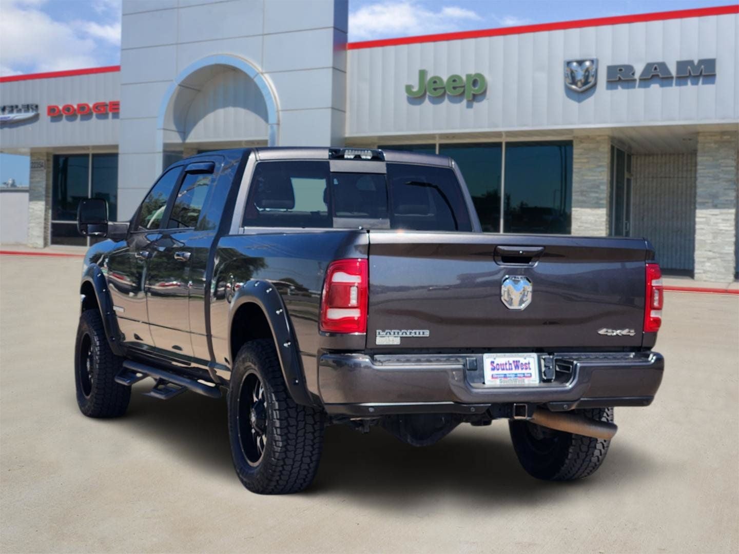 2023 RAM Ram 3500 Laramie Mega Cab 4x4 6'4' Box