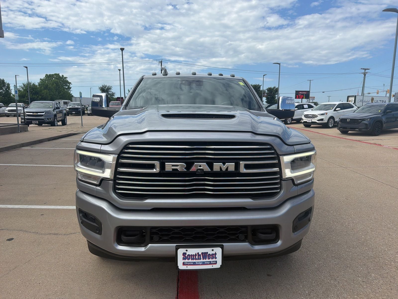2024 RAM Ram 3500 Laramie Crew Cab 4x4 8' Box