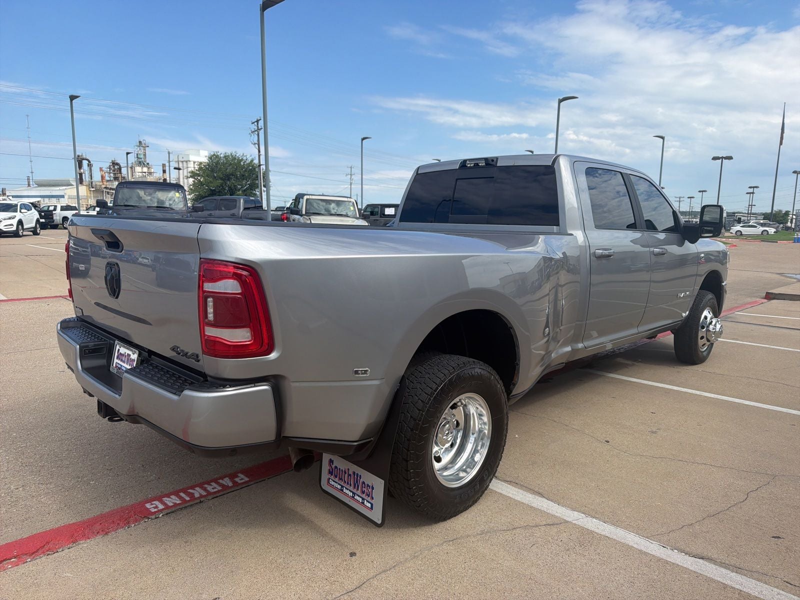 2024 RAM Ram 3500 Laramie Crew Cab 4x4 8' Box