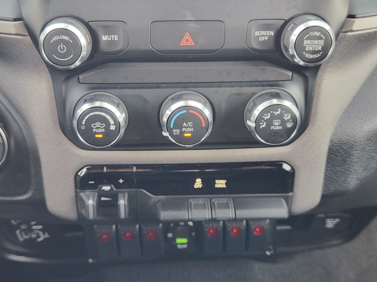 2024 RAM Ram 2500 Tradesman Crew Cab 4x4 6'4' Box