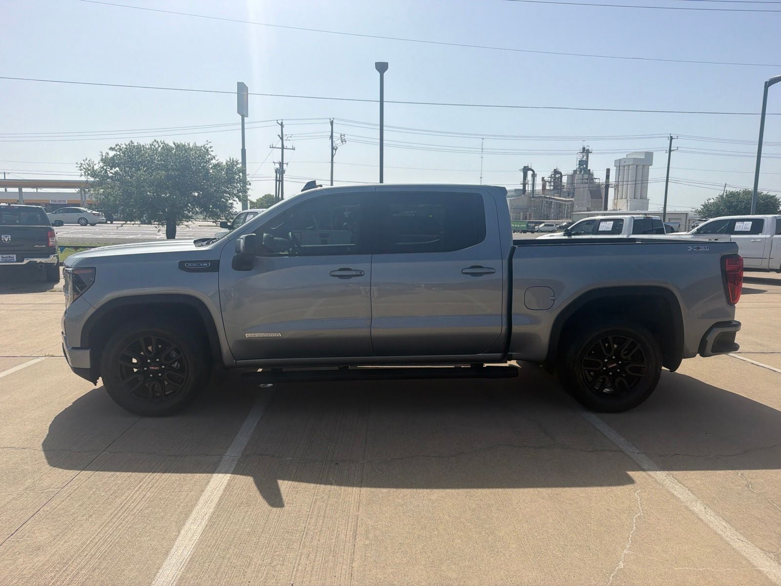 2025 GMC Sierra 1500 4WD Crew Cab Short Box Elevation with 3SB