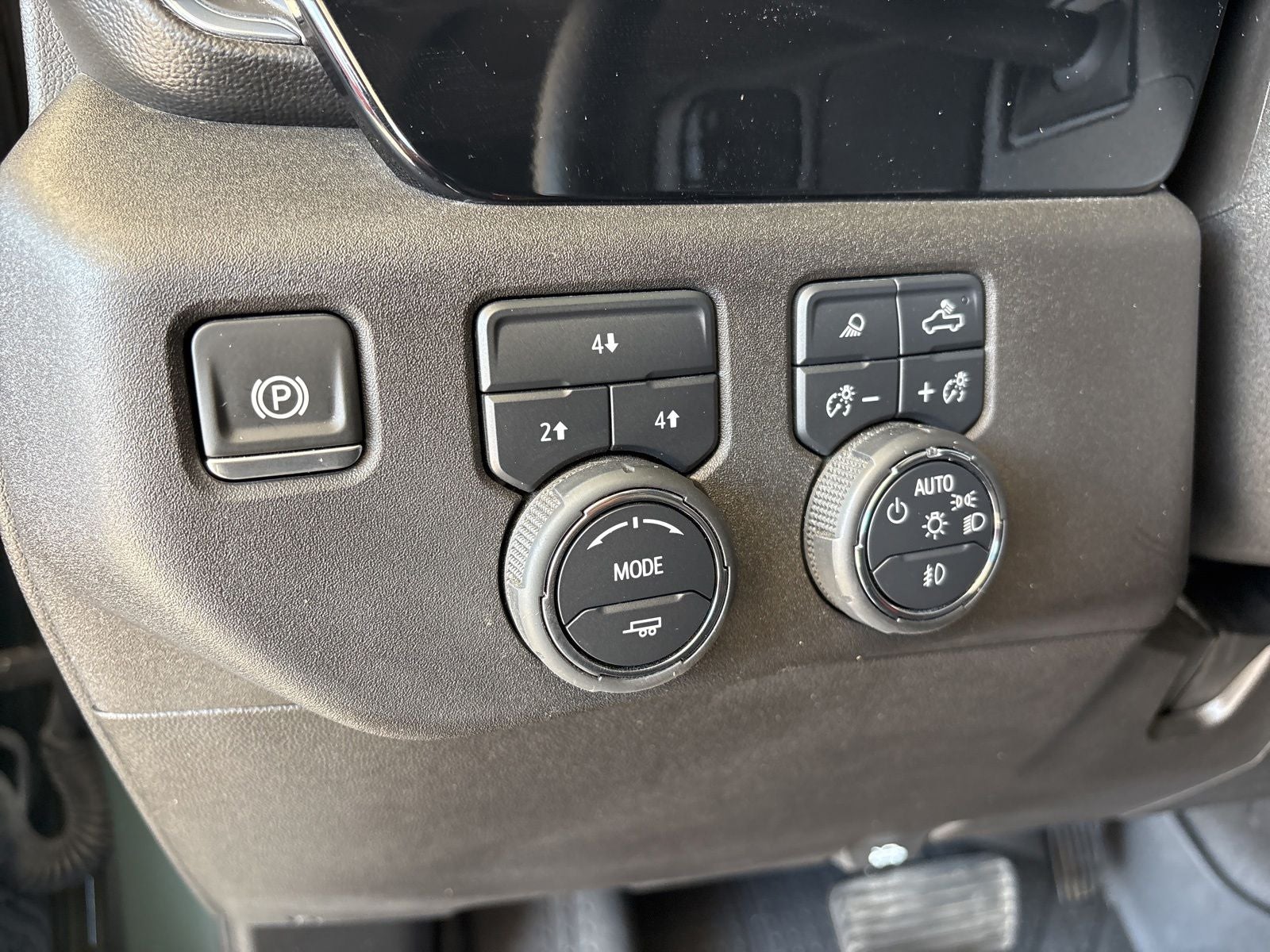 2025 Chevrolet Silverado 2500HD 4WD Crew Cab Standard Bed LT
