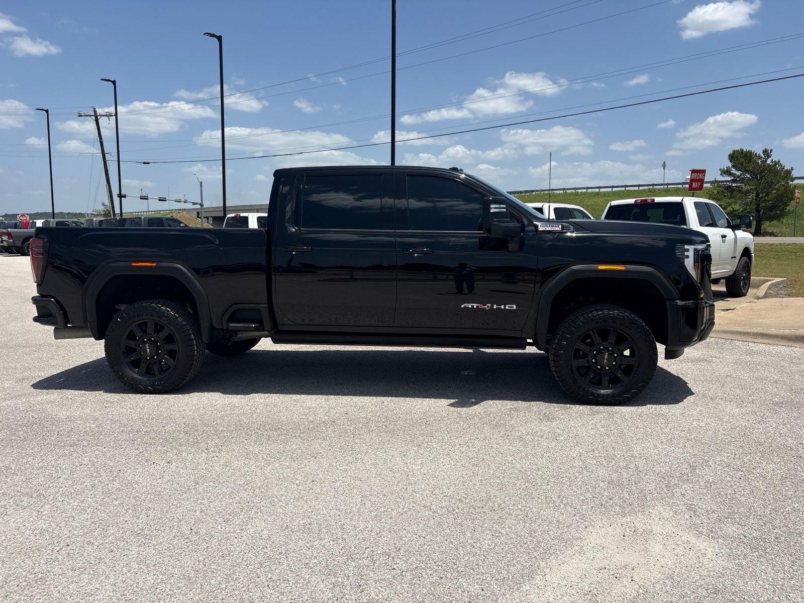 2024 GMC Sierra 2500HD 4WD Crew Cab Standard Bed AT4