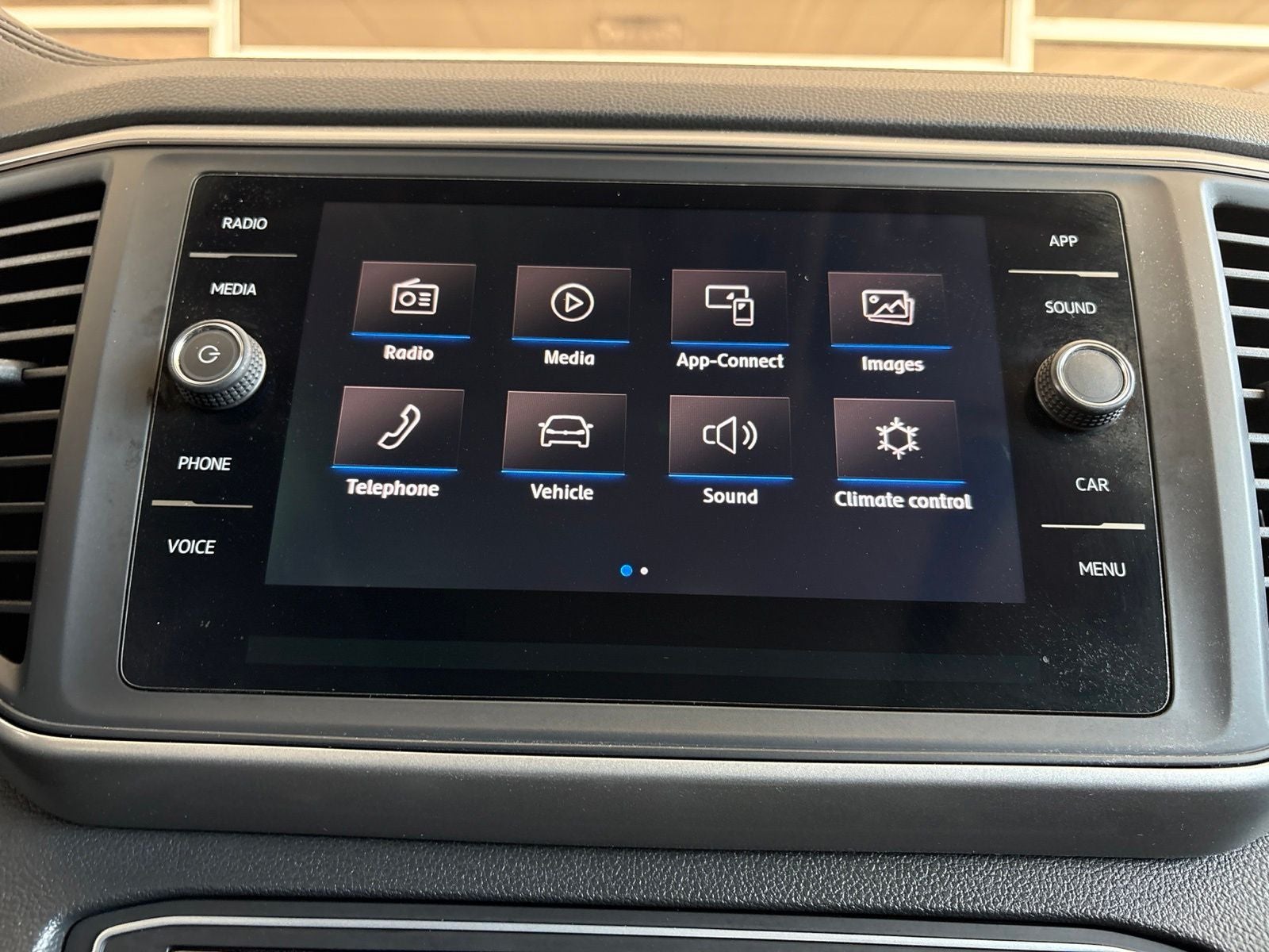 2021 Volkswagen Atlas 3.6L V6 SE w/Technology