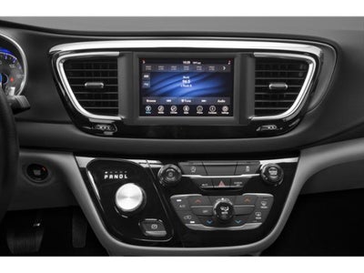 2020 Chrysler Voyager LX