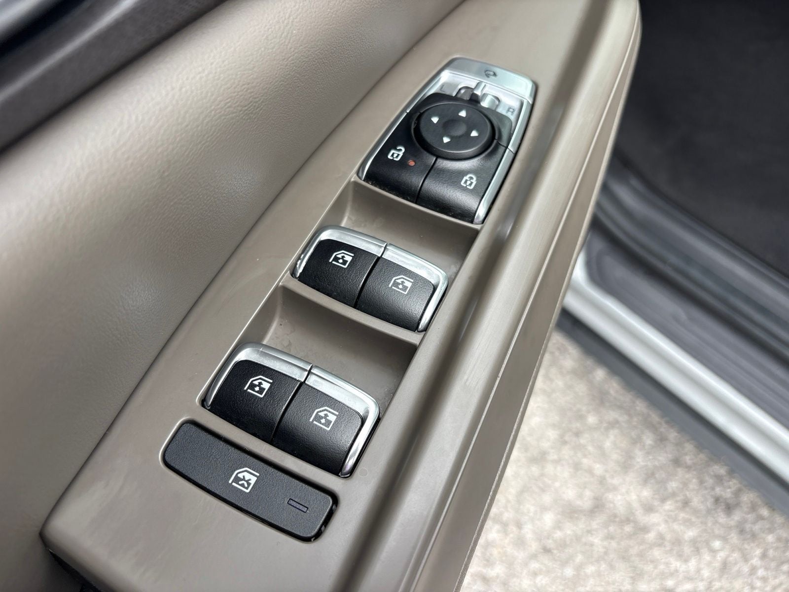 2025 Kia Carnival MPV SX
