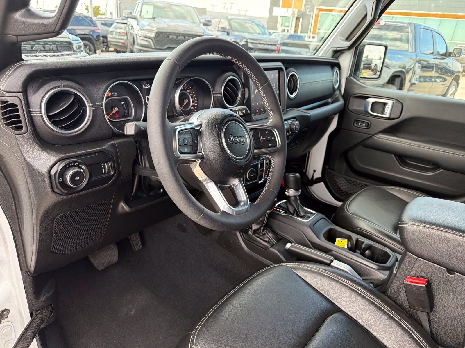 2023 Jeep Wrangler 4-Door Sahara 4x4