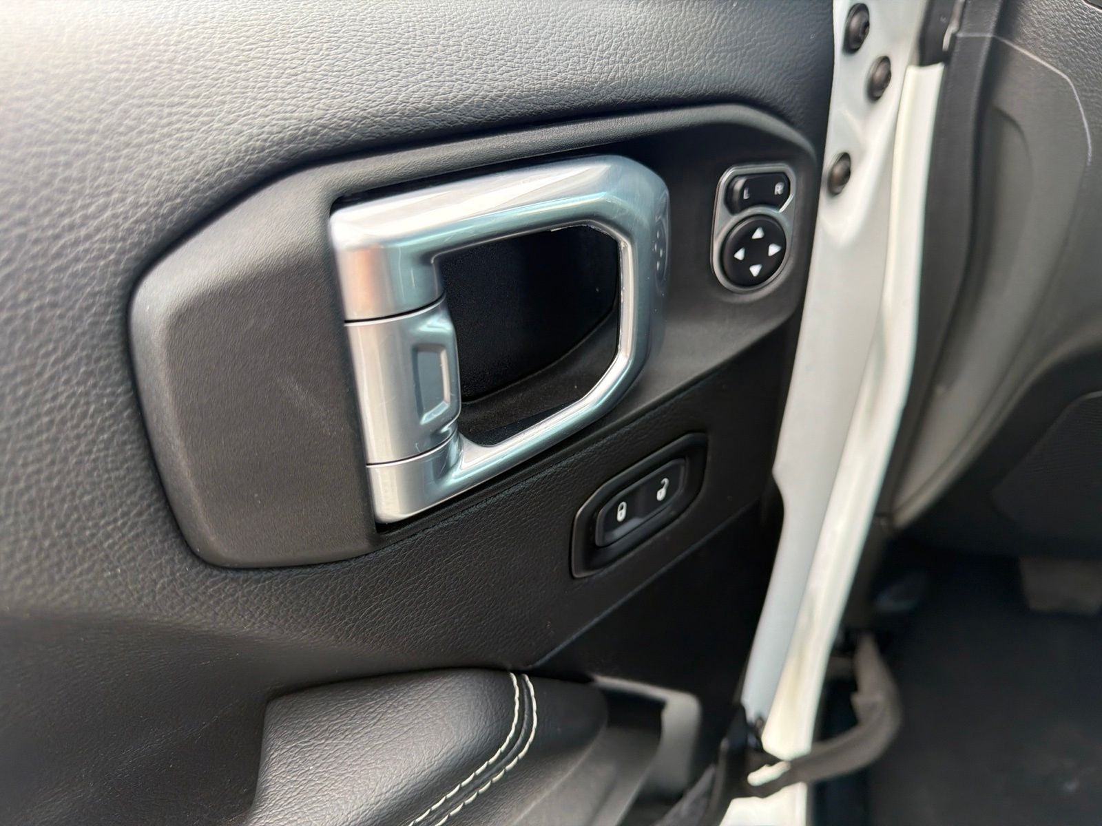 2023 Jeep Wrangler 4-Door Sahara 4x4