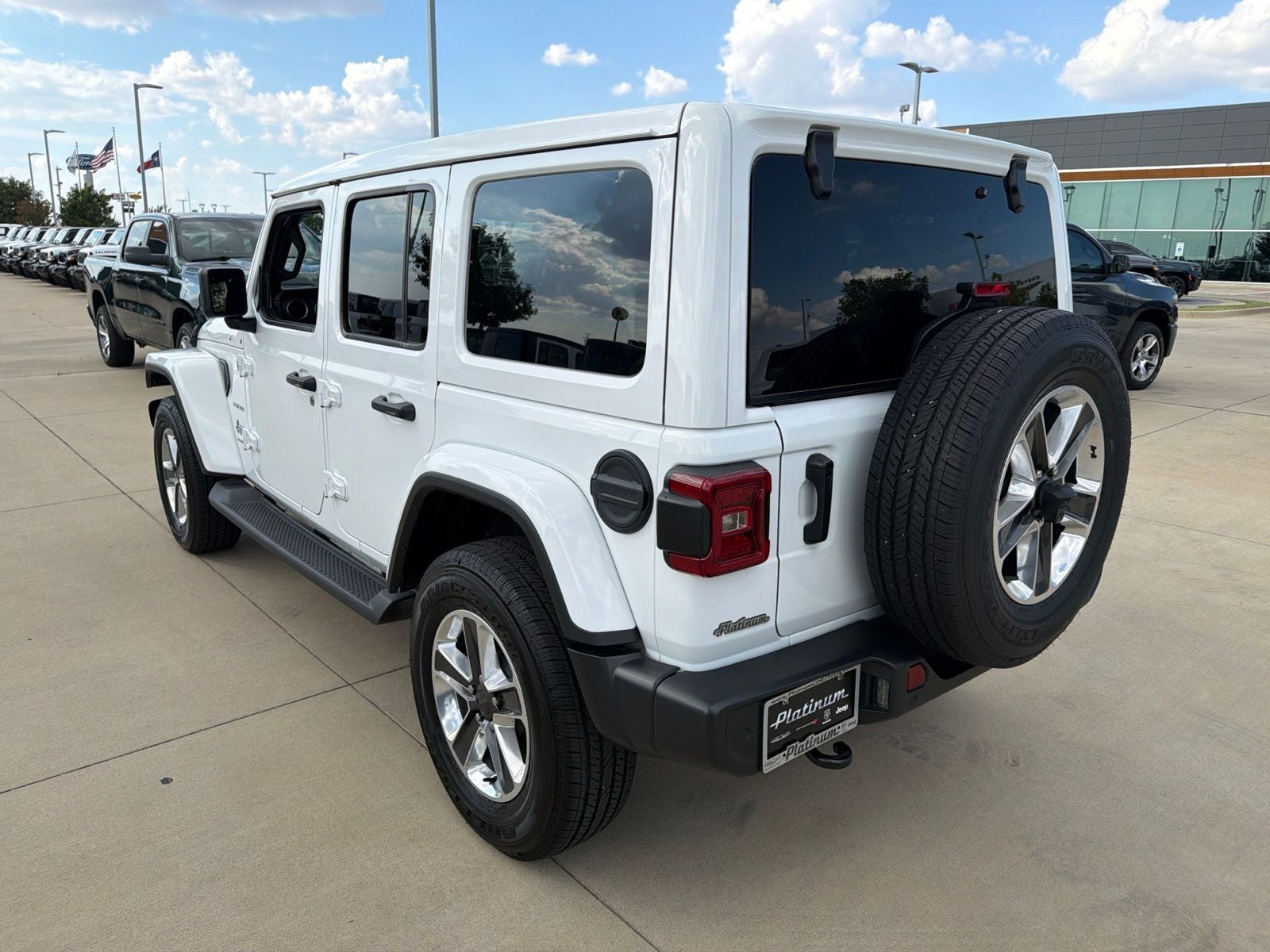 2023 Jeep Wrangler 4-Door Sahara 4x4