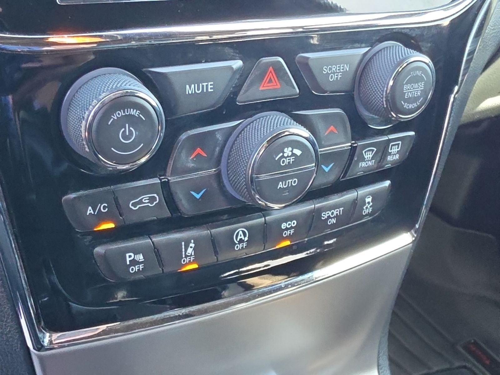 2020 Jeep Grand Cherokee Altitude 4x2