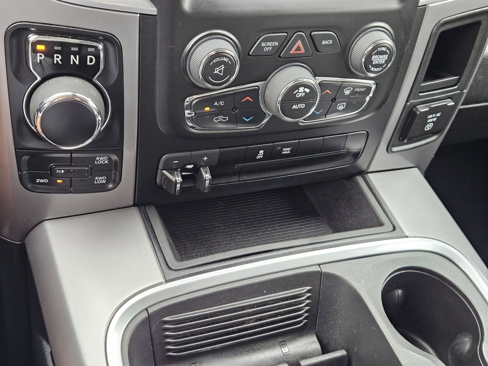 2023 RAM 1500 Classic SLT Crew Cab 4x4 5'7' Box