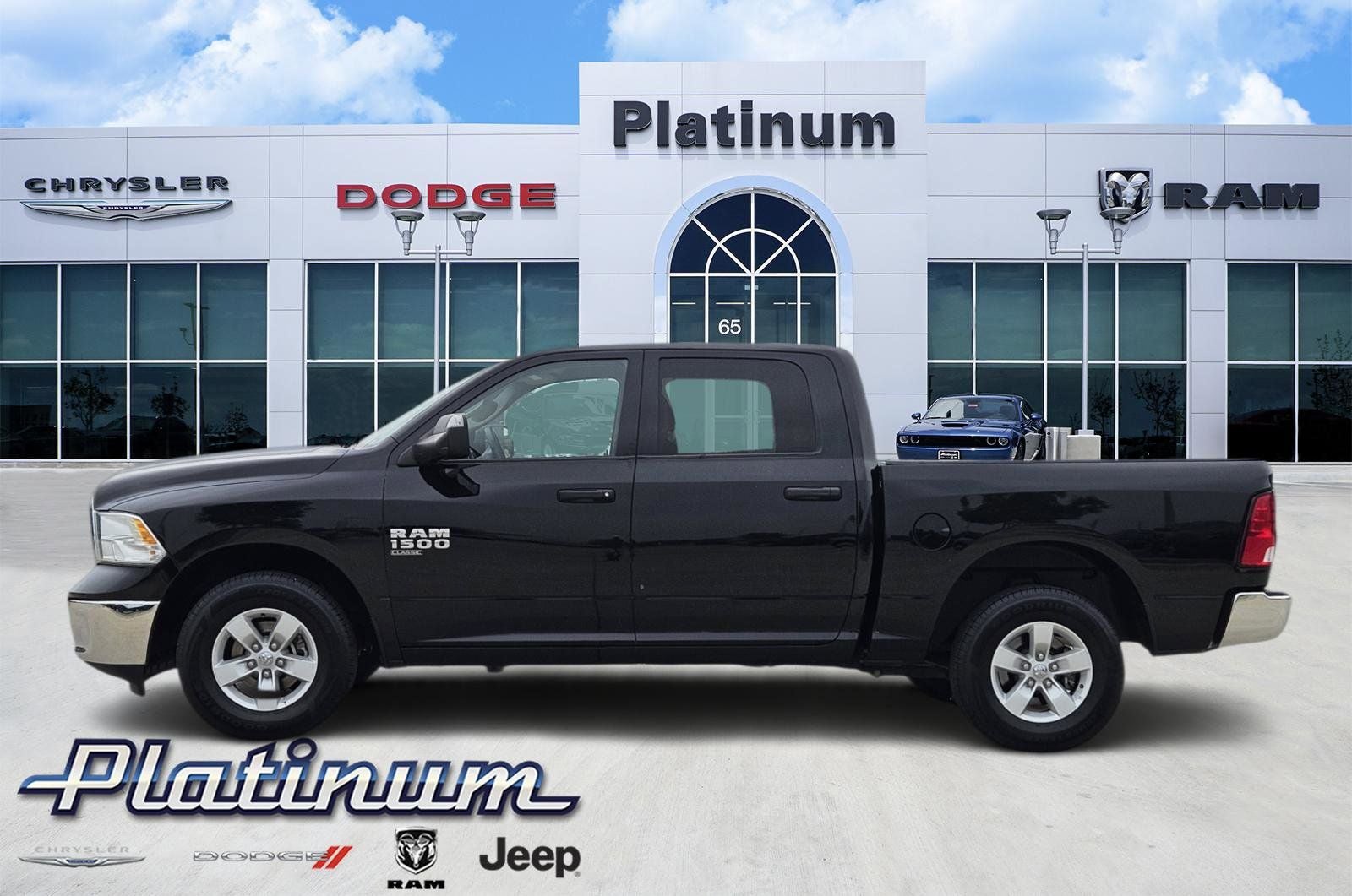 2023 RAM 1500 Classic SLT Crew Cab 4x4 5'7' Box