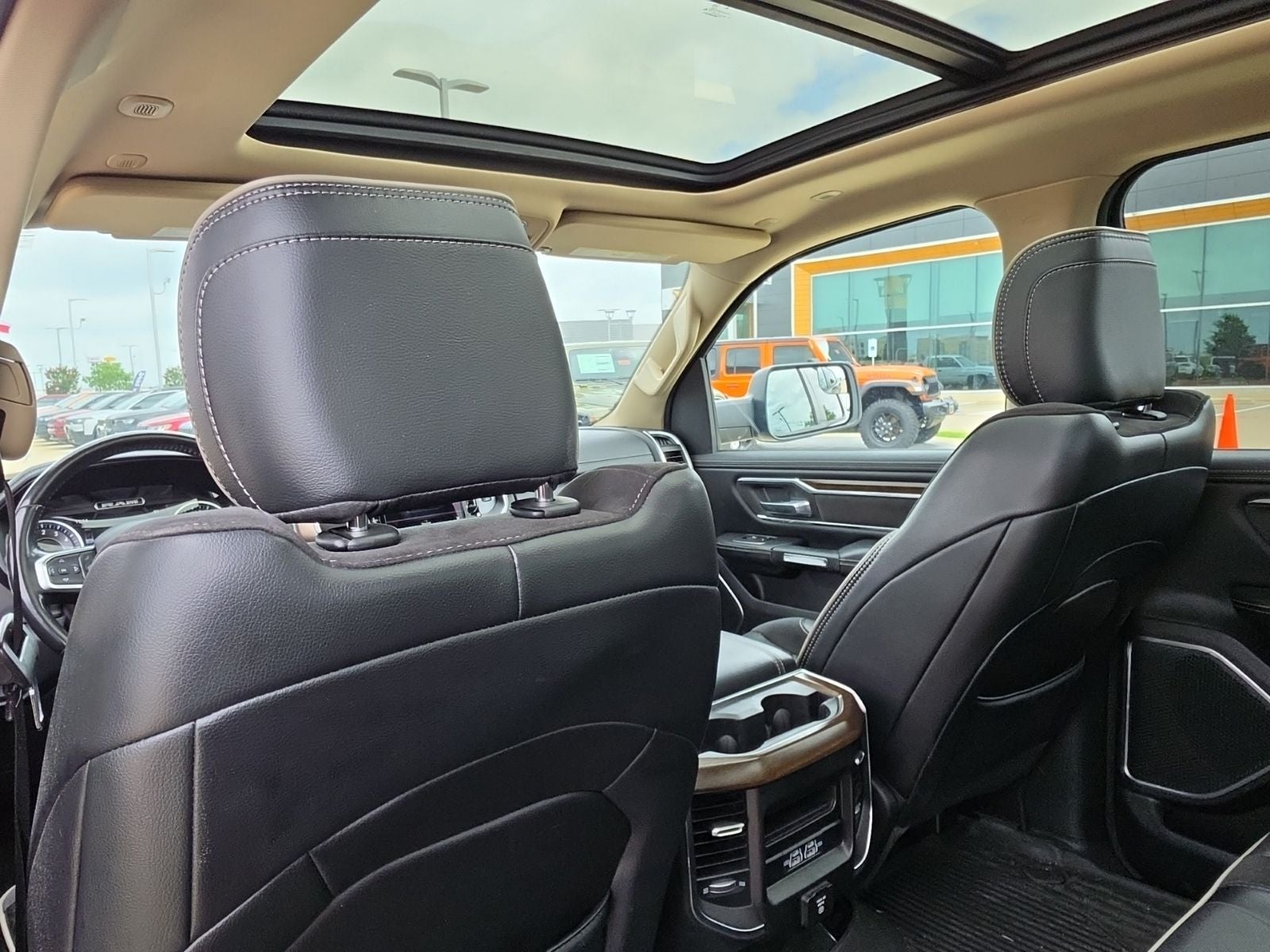 2021 RAM Ram 1500 Laramie Crew Cab 4x2 5'7' Box