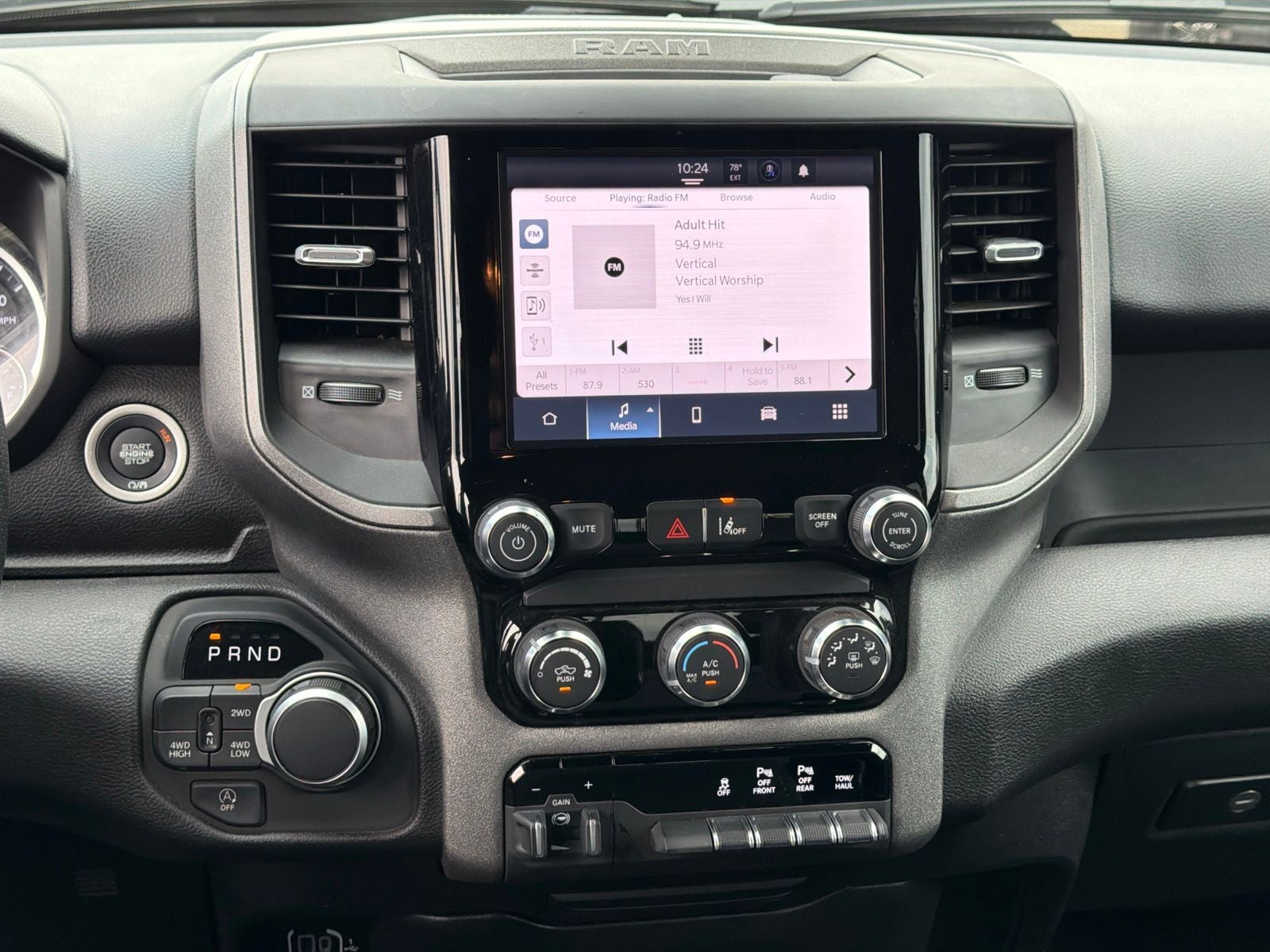 2025 RAM Ram 1500 Tradesman Crew Cab 4x4 5'7' Box