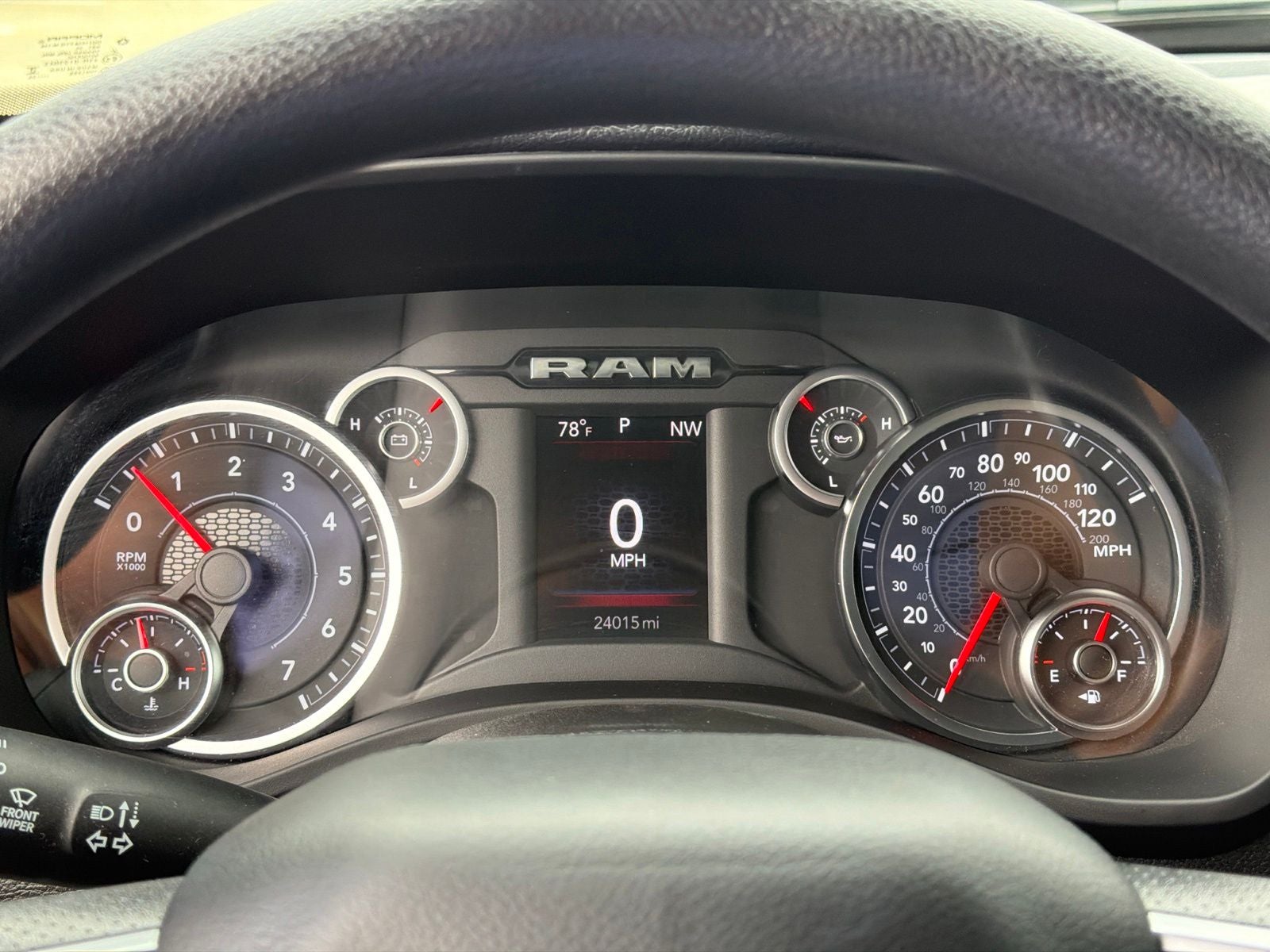 2025 RAM Ram 1500 Tradesman Crew Cab 4x4 5'7' Box