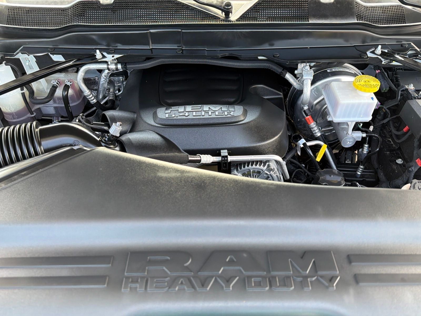 2025 RAM Ram 2500 Tradesman Crew Cab 4x2 6'4' Box