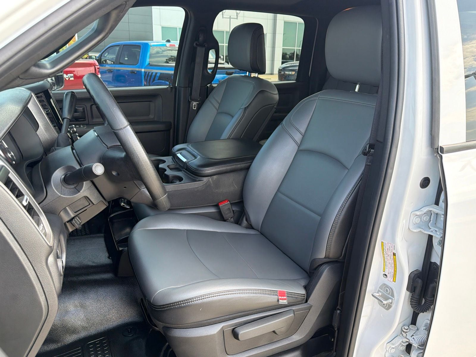 2025 RAM Ram 2500 Tradesman Crew Cab 4x2 6'4' Box