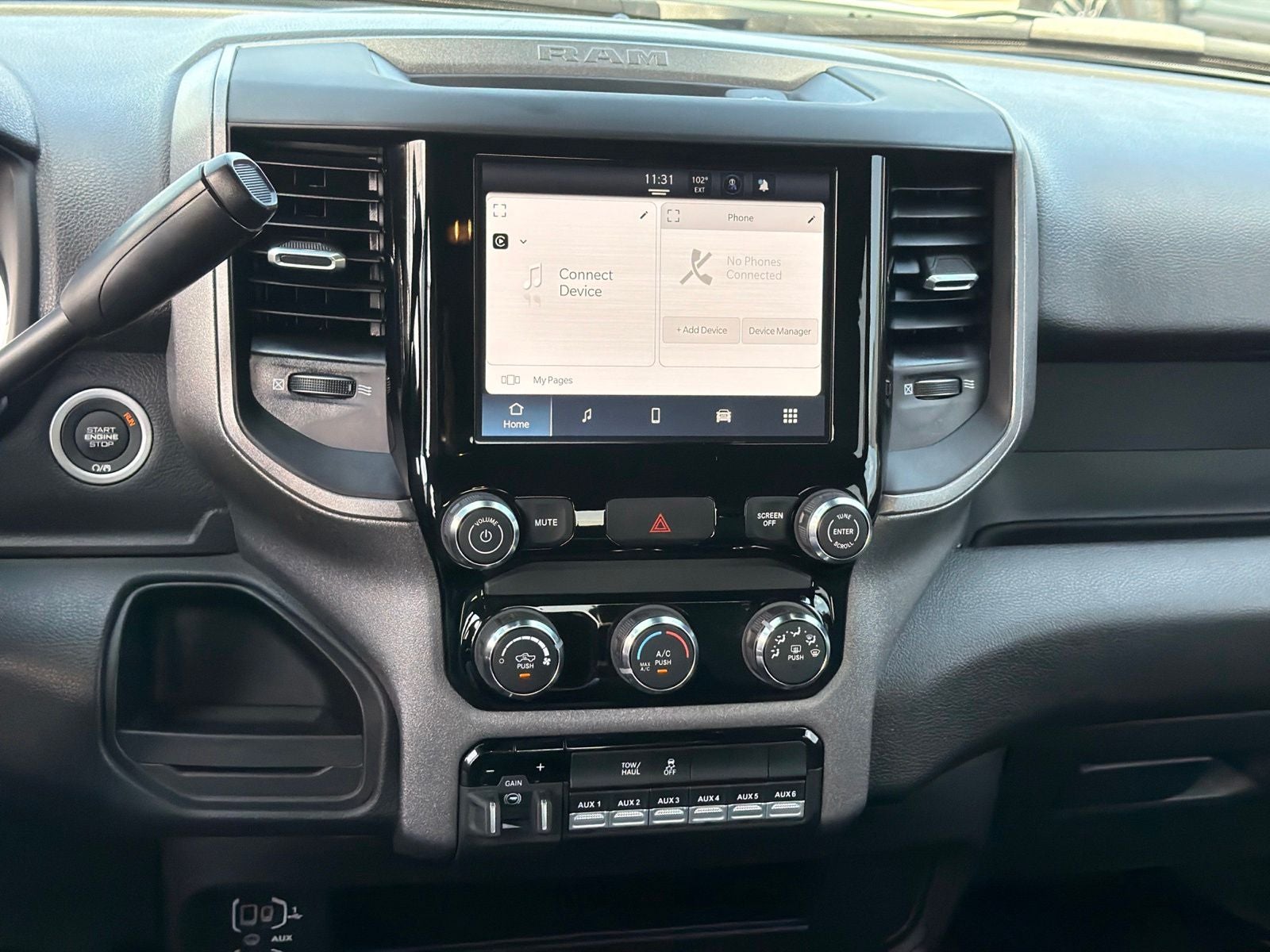 2025 RAM Ram 2500 Tradesman Crew Cab 4x2 6'4' Box