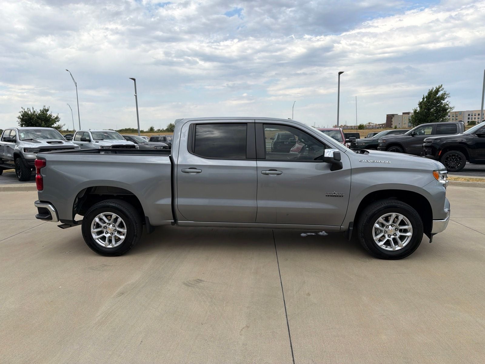 2025 Chevrolet Silverado 1500 2WD Crew Cab Short Bed LT