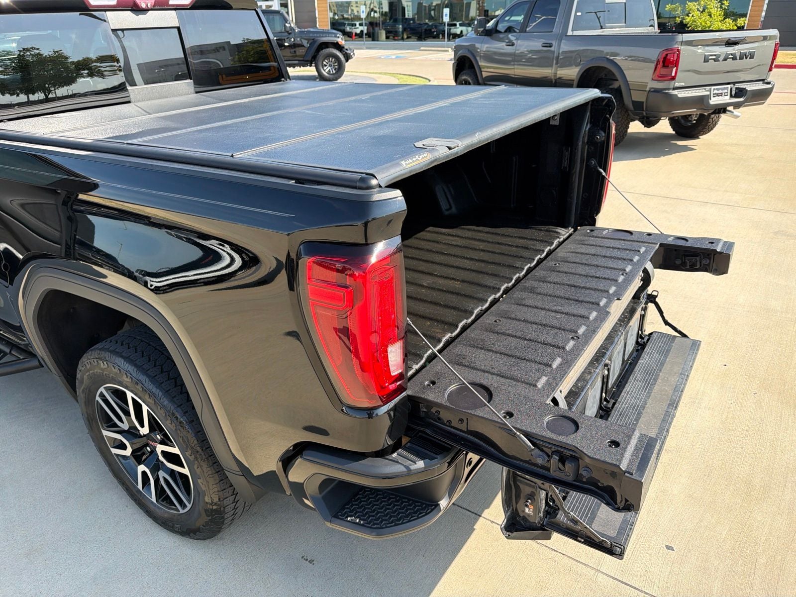 2020 GMC Sierra 1500 4WD Crew Cab Short Box AT4