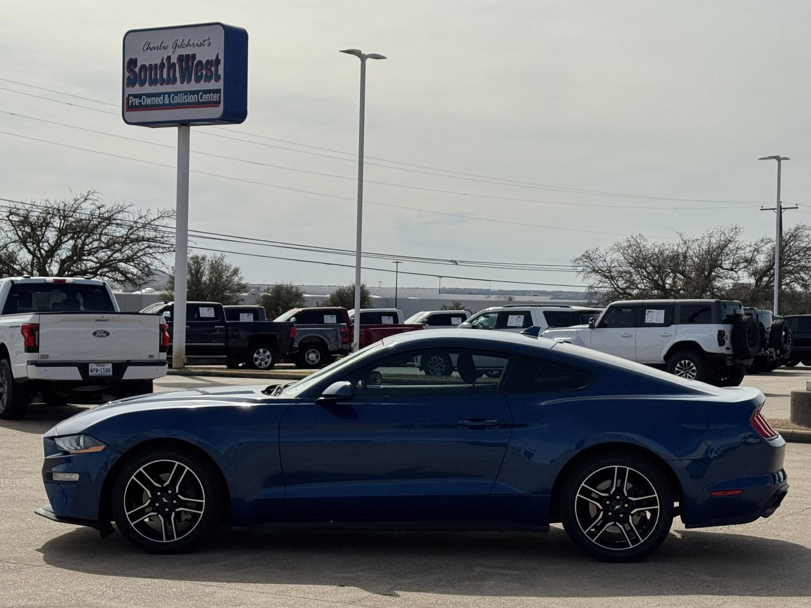 2022 Ford Mustang EcoBoost