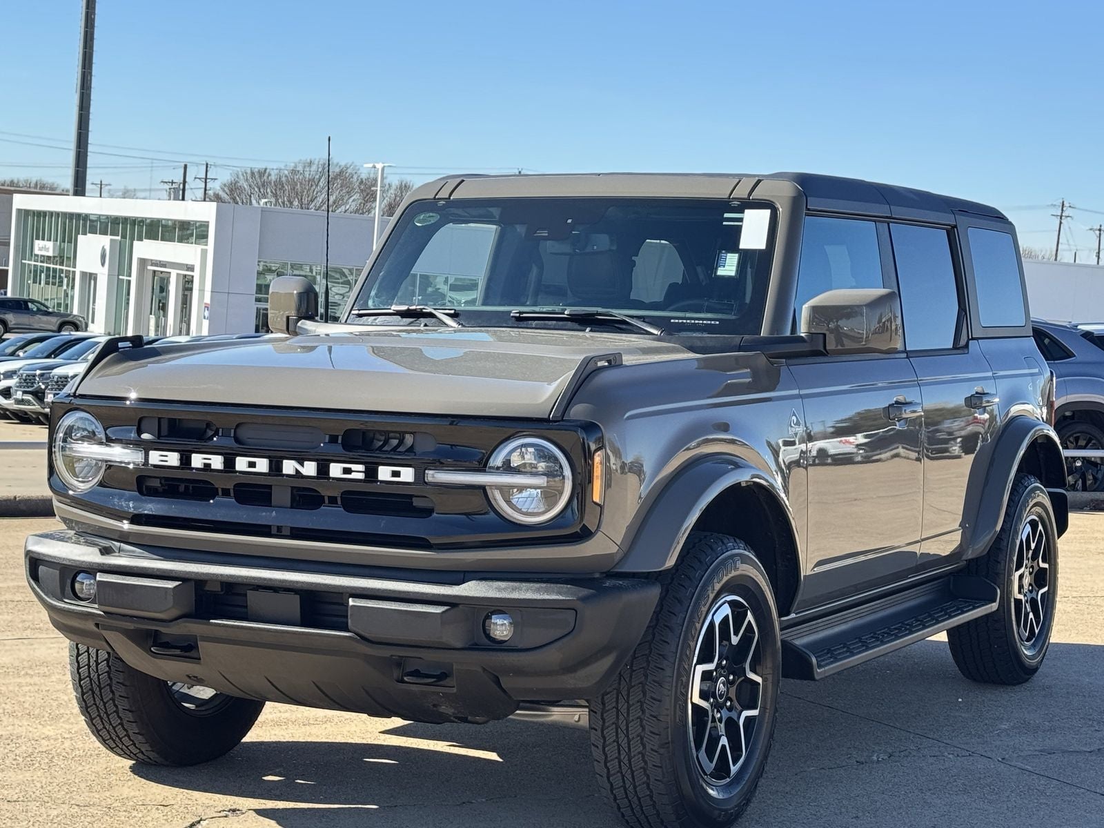 2025 Ford Bronco Outer Banks