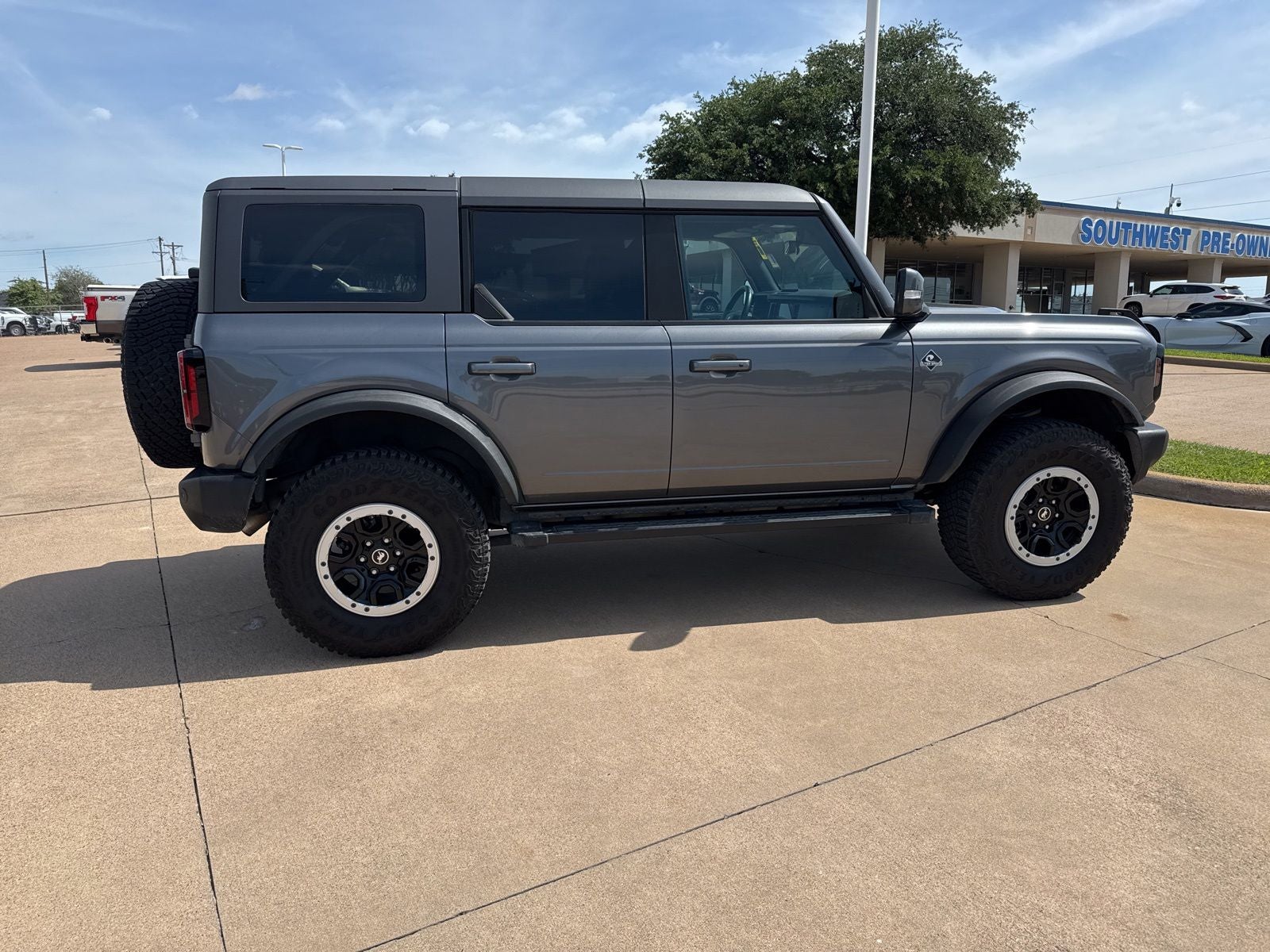 2023 Ford Bronco Outer Banks