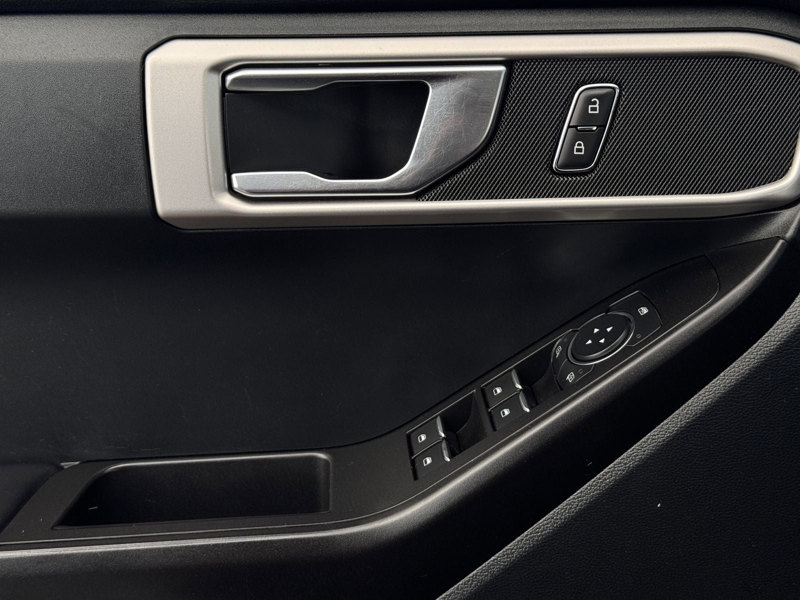 2021 Ford Explorer Base