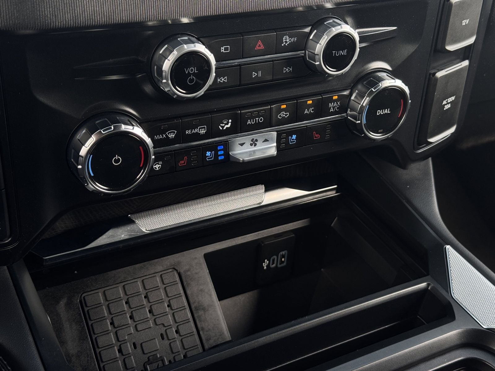 2025 Ford F-250SD Platinum