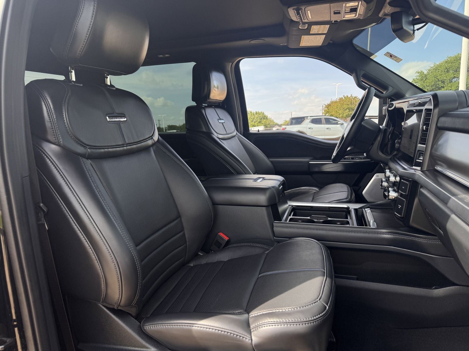 2025 Ford F-250SD Platinum