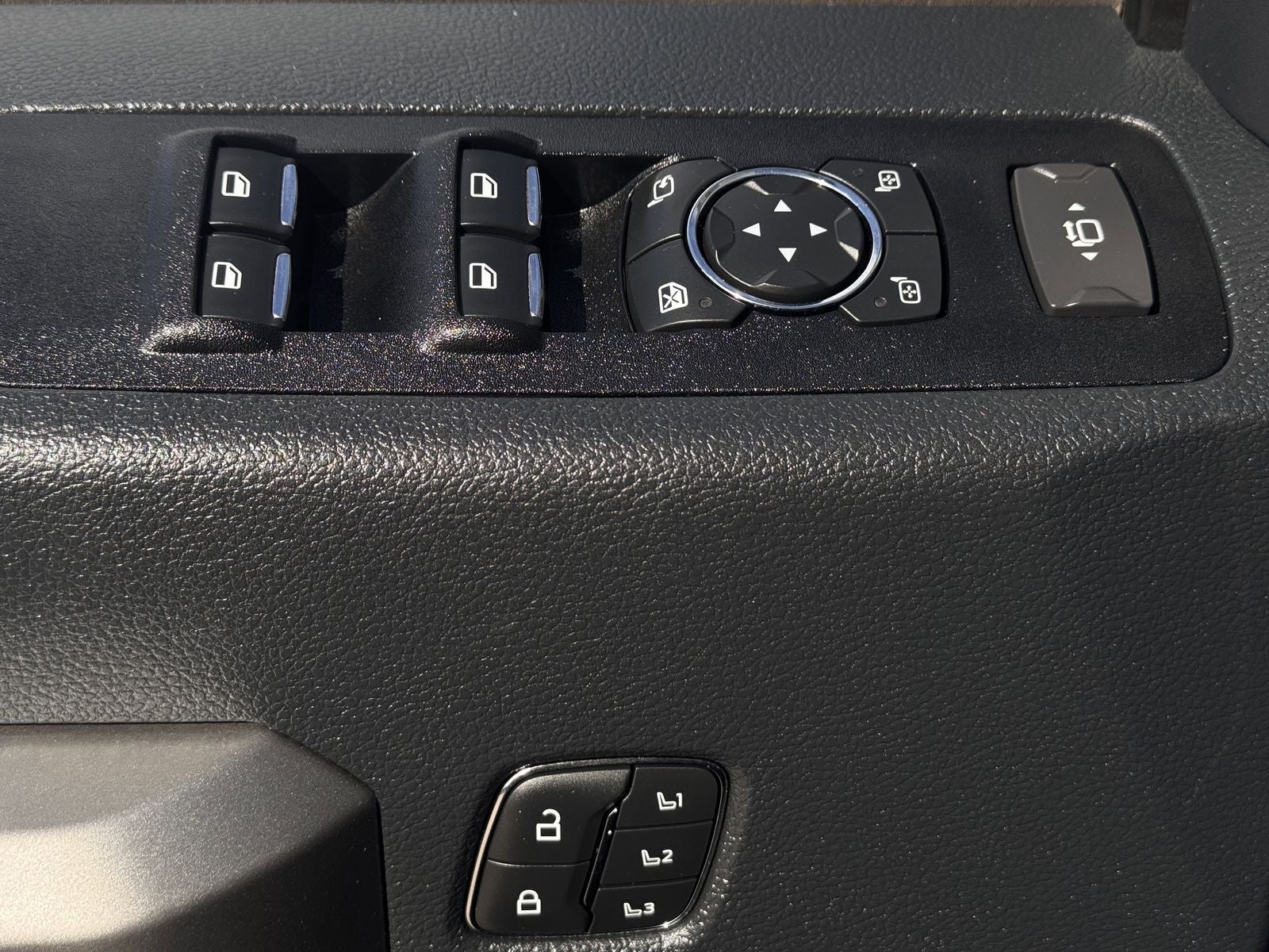 2022 Ford F-350SD Lariat