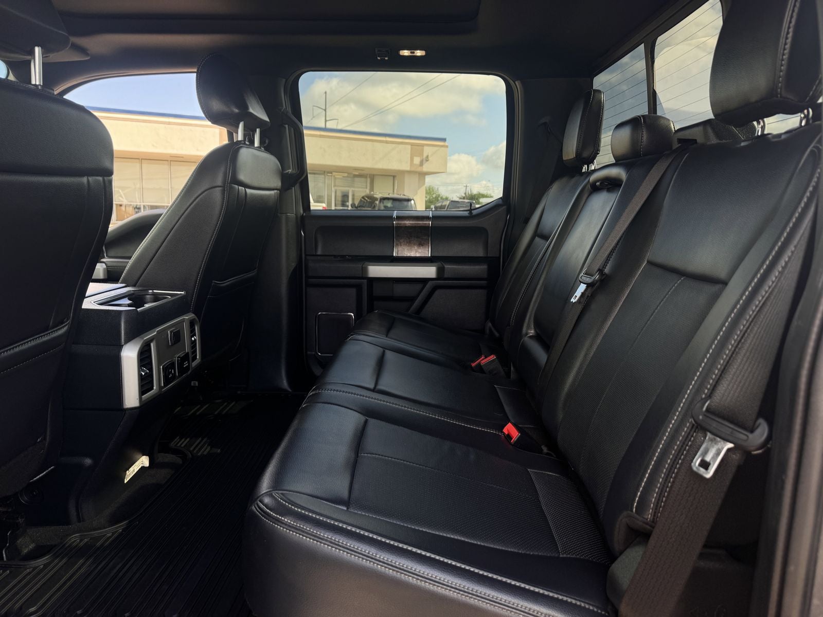 2022 Ford F-350SD Lariat