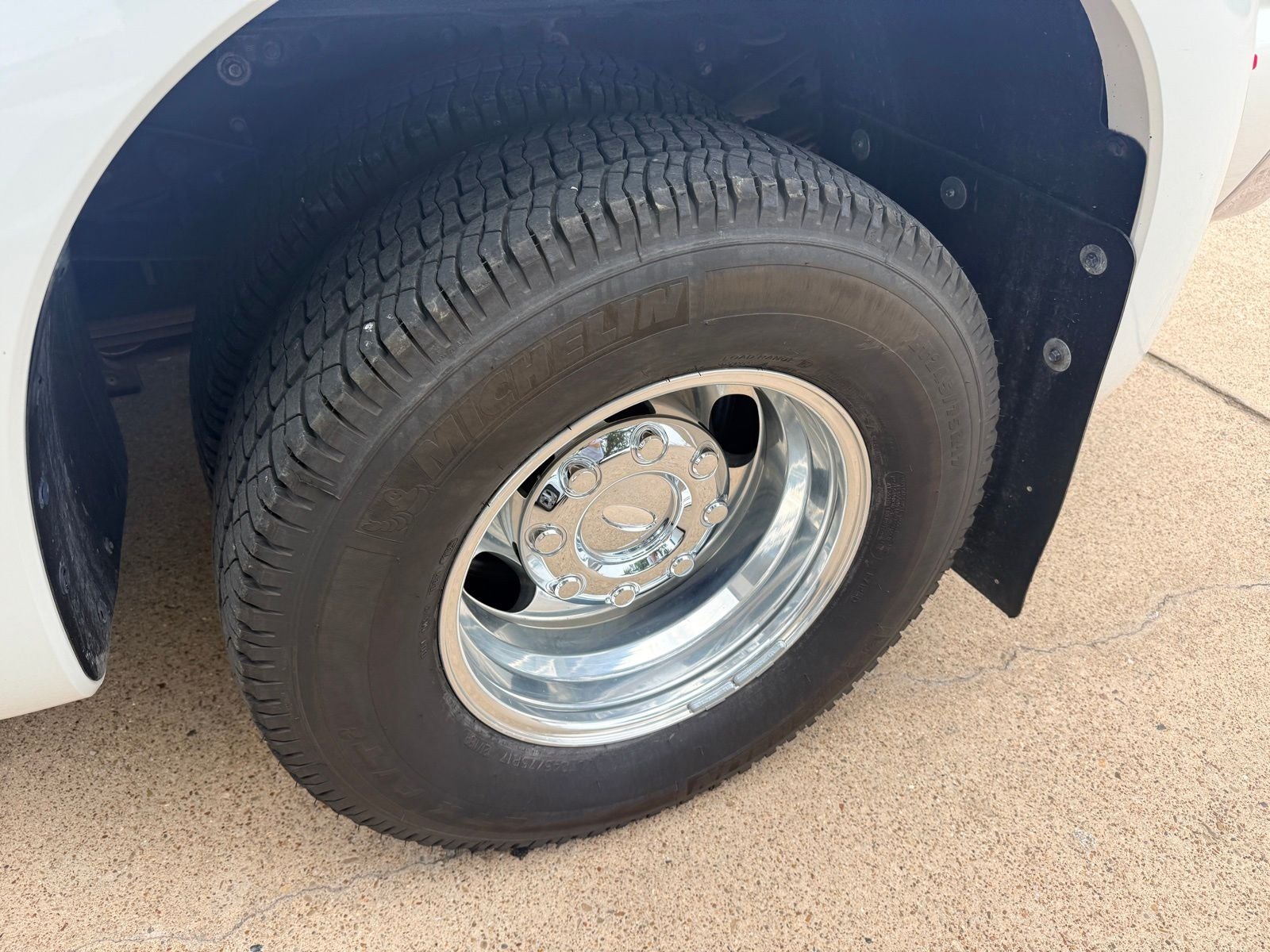 2011 Ford F-350SD Lariat DRW