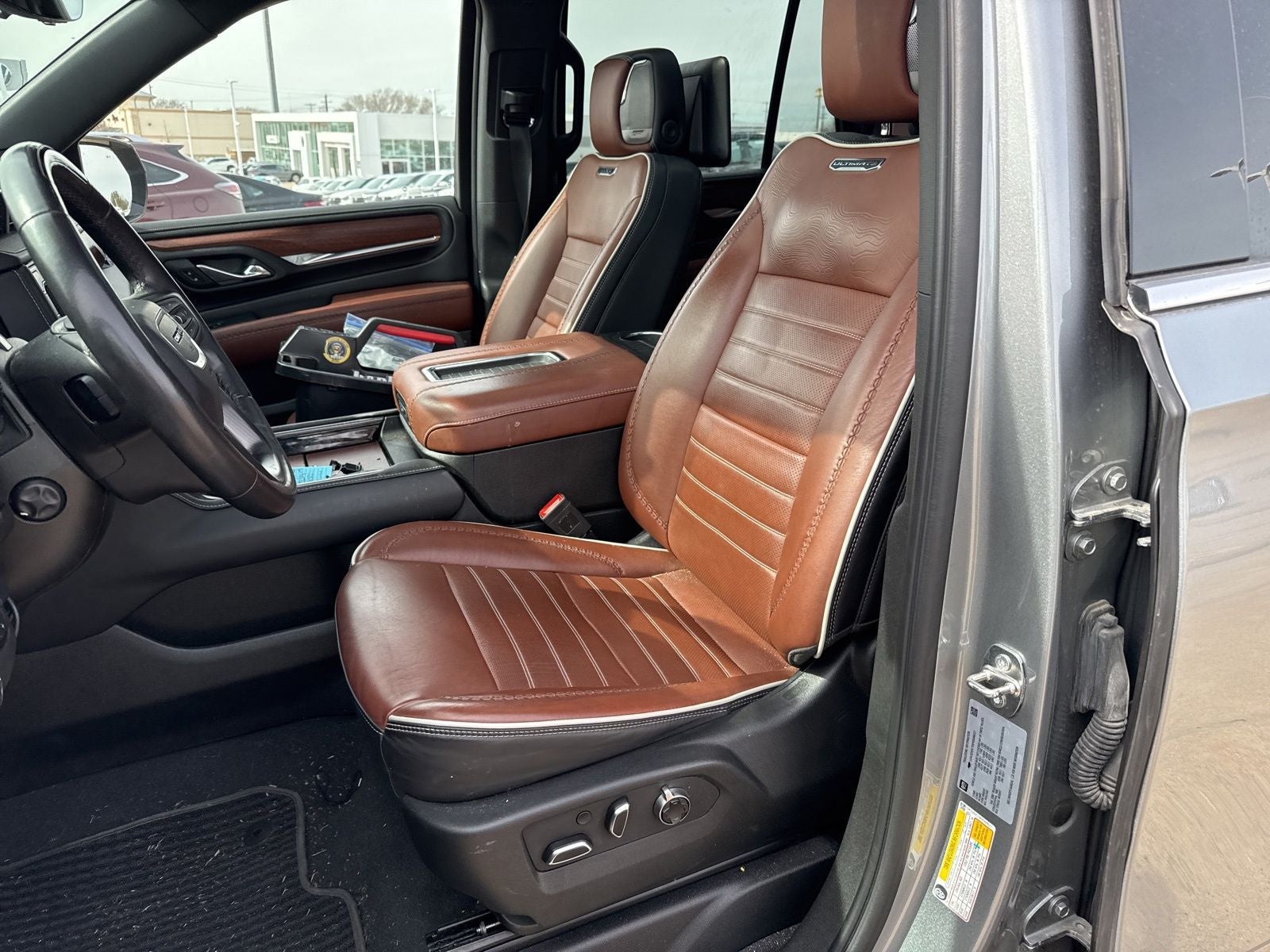 2023 GMC Yukon Denali Ultimate