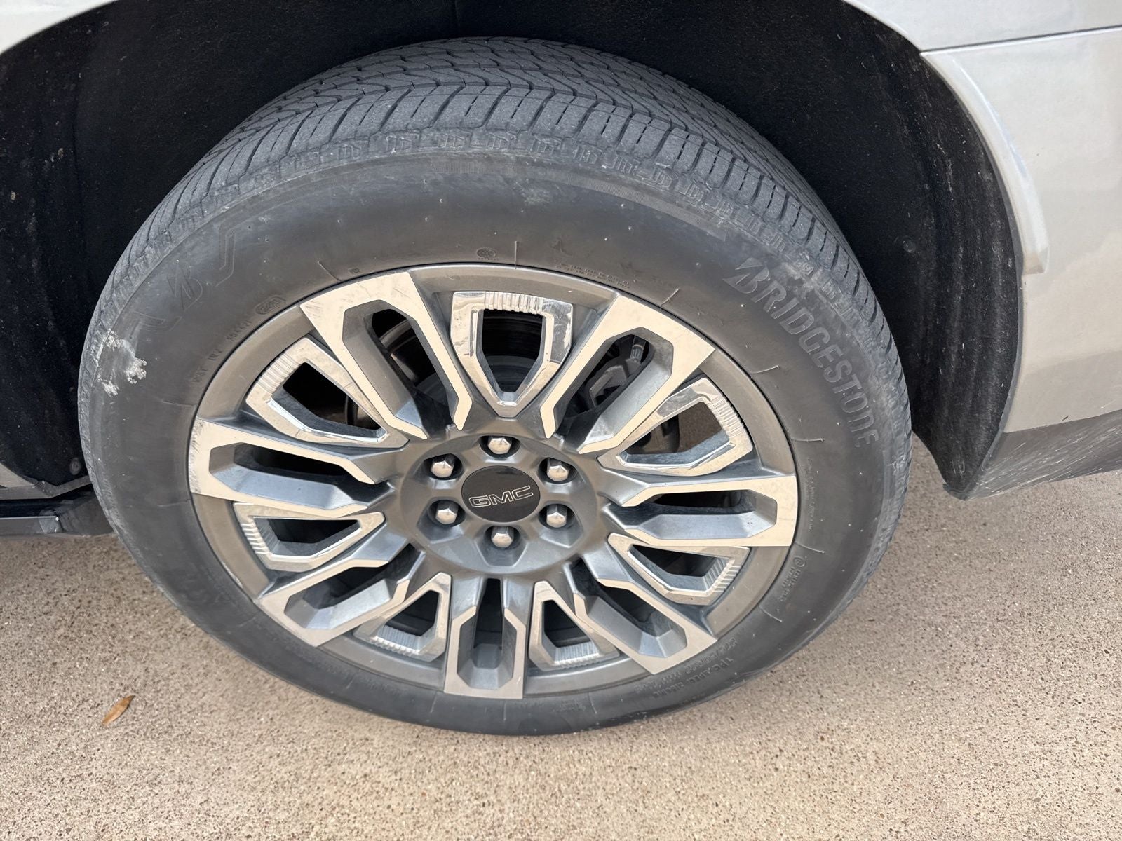 2023 GMC Yukon Denali Ultimate