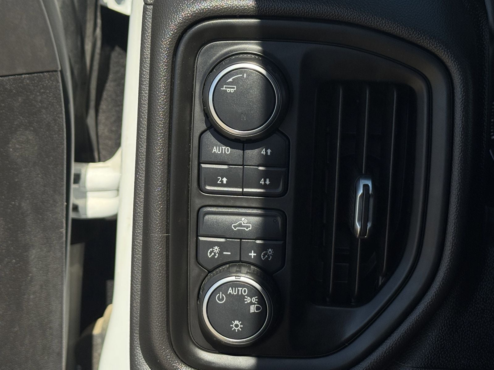 2020 Chevrolet Silverado 1500 Custom Trail Boss